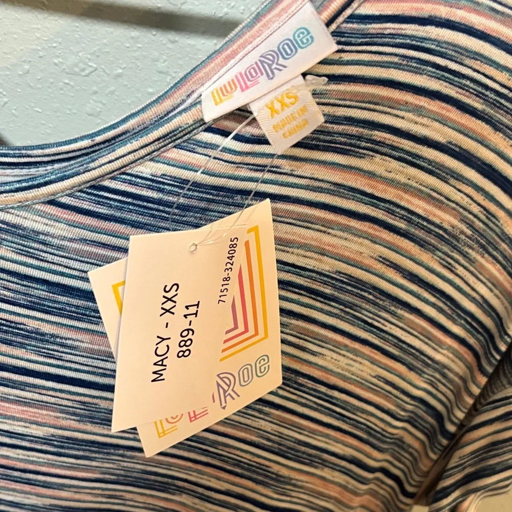 NWT LuLaRoe Blue and Pink Wave Pattern Long Dress - Short Sleeve - Macy Style - Picture 2 of 10